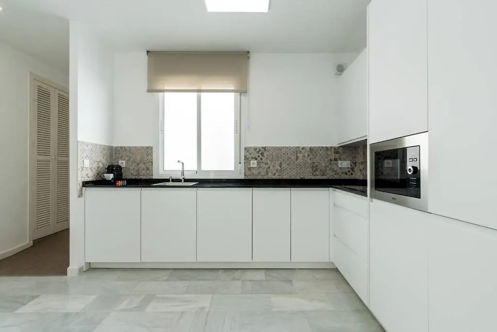 Behouse Alfalfa Sevilla 0*,  İspanya