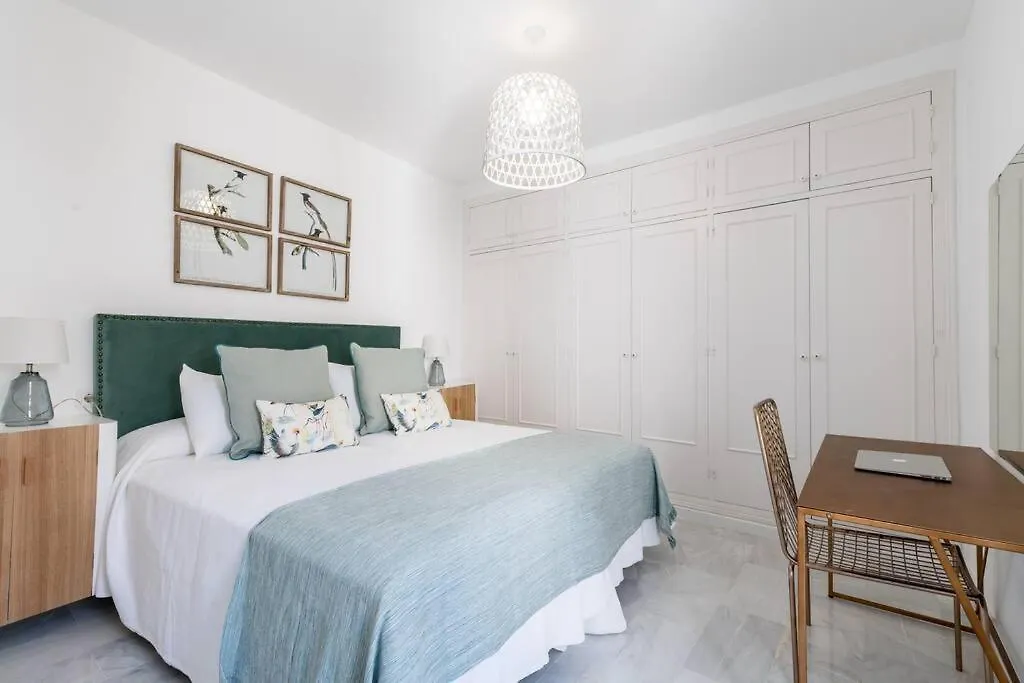Behouse Alfalfa Seville Apartment